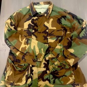 Army Jacket Camo Print size XL Great condition no flaws